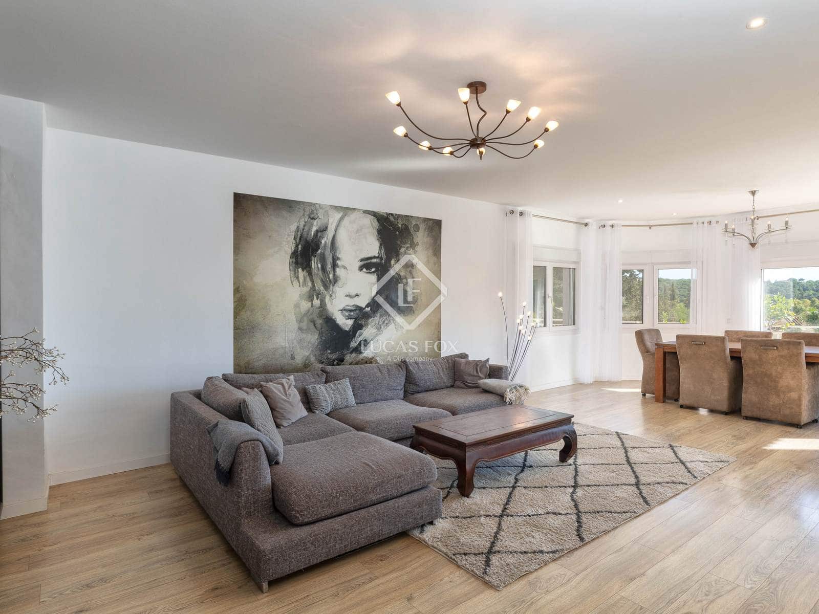 6 makuuhuone Huvila myytävänä paikassa Lloret de Mar mukana uima-altaan - 880 000 € (Ref: 9369298)