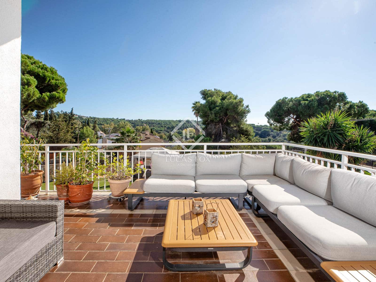 6 makuuhuone Huvila myytävänä paikassa Lloret de Mar mukana uima-altaan - 880 000 € (Ref: 9369298)