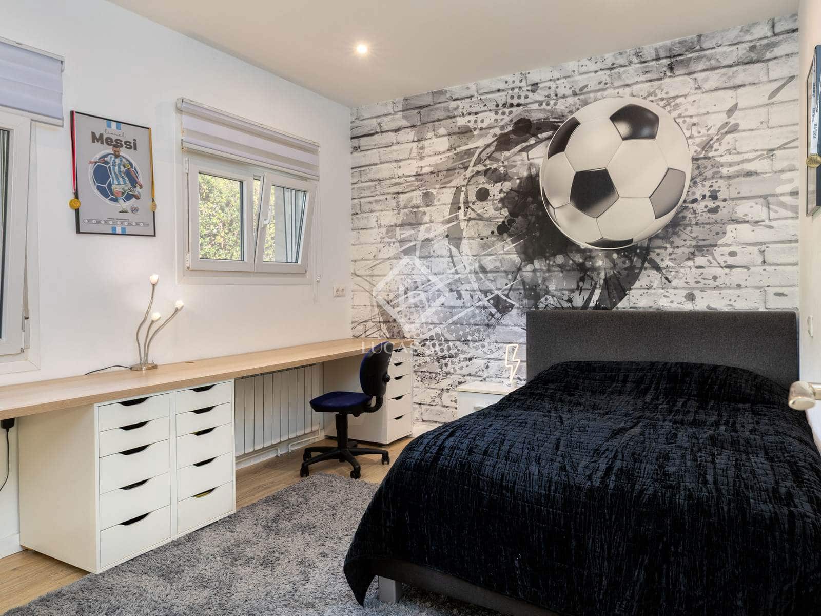 6 makuuhuone Huvila myytävänä paikassa Lloret de Mar mukana uima-altaan - 880 000 € (Ref: 9369298)