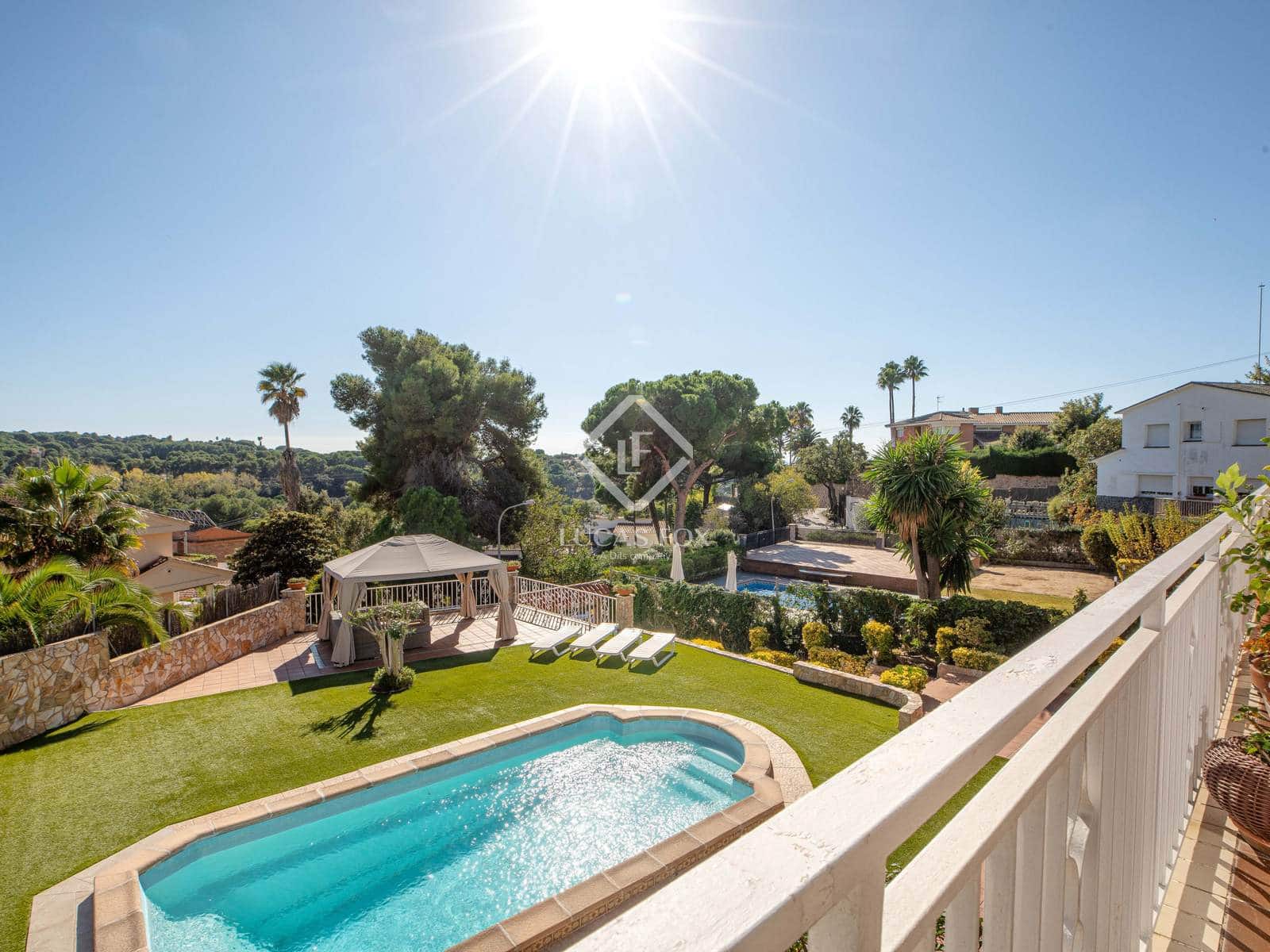 6 makuuhuone Huvila myytävänä paikassa Lloret de Mar mukana uima-altaan - 880 000 € (Ref: 9369298)