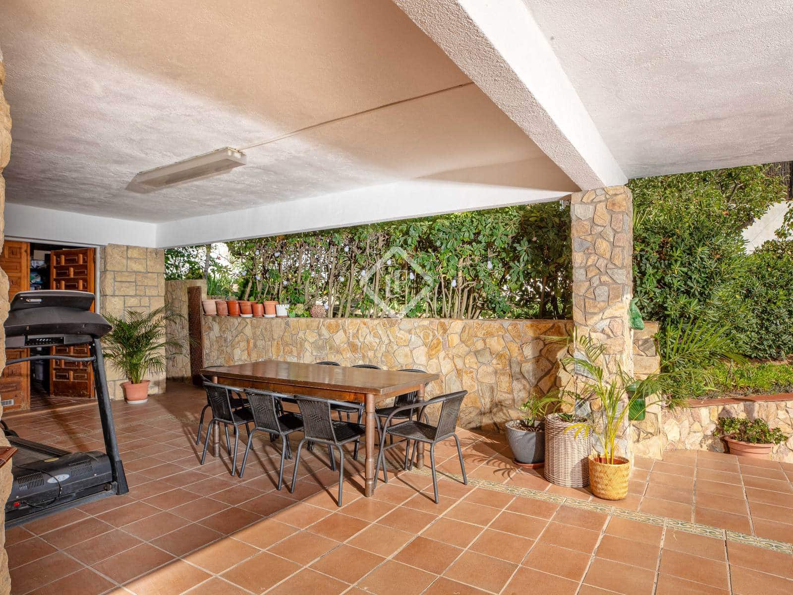 6 makuuhuone Huvila myytävänä paikassa Lloret de Mar mukana uima-altaan - 880 000 € (Ref: 9369298)