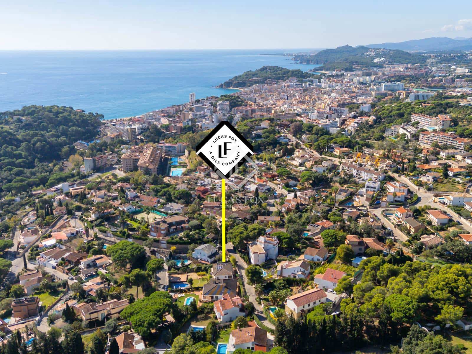 6 makuuhuone Huvila myytävänä paikassa Lloret de Mar mukana uima-altaan - 880 000 € (Ref: 9369298)