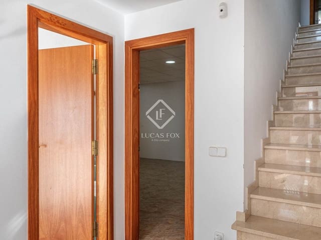 3 slaapkamer Villa te koop in Lloret de Mar met zwembad garage - € 650.000 (Ref: 9371353)