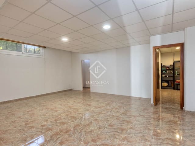 3 slaapkamer Villa te koop in Lloret de Mar met zwembad garage - € 650.000 (Ref: 9371353)