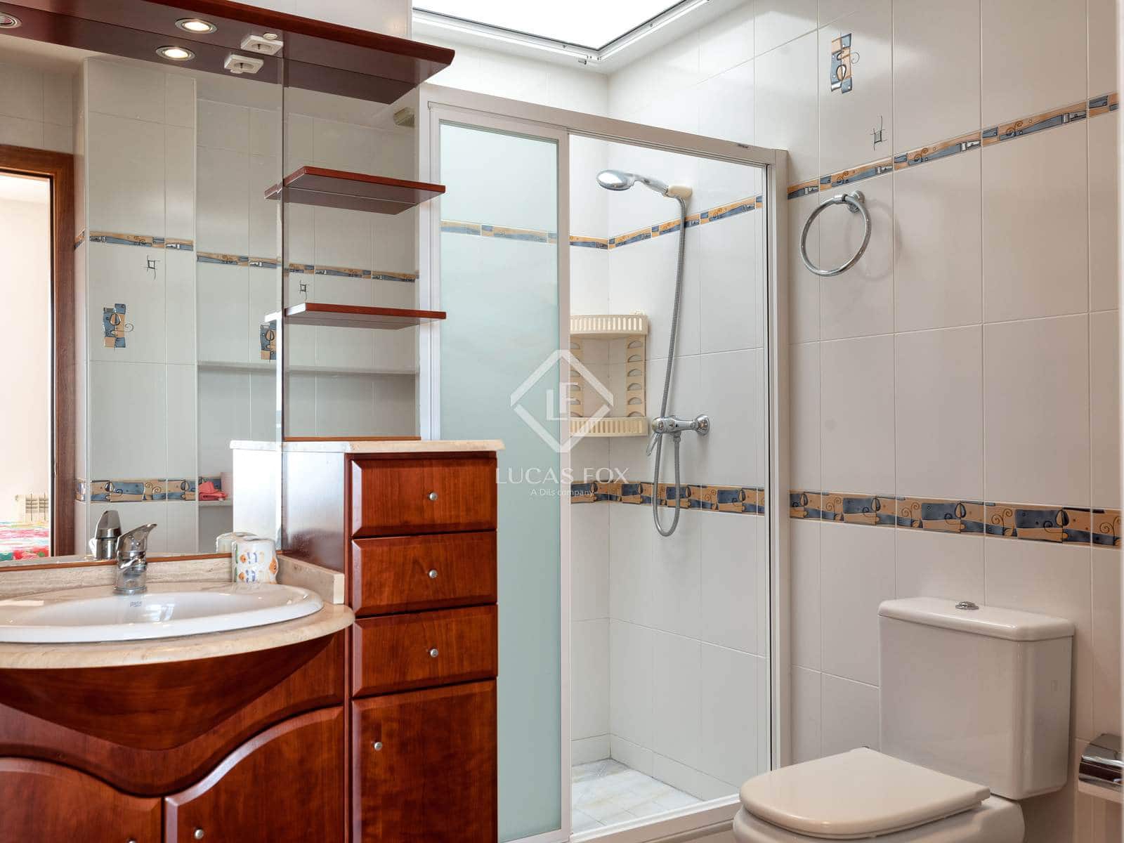 3 slaapkamer Villa te koop in Lloret de Mar met zwembad garage - € 650.000 (Ref: 9371353)