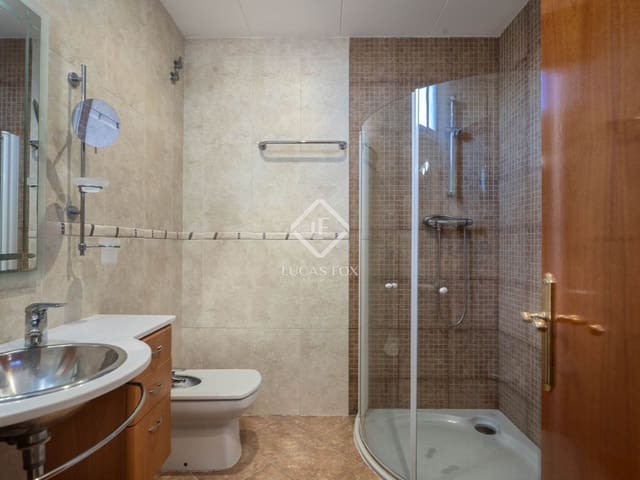 3 slaapkamer Villa te koop in Lloret de Mar met zwembad garage - € 650.000 (Ref: 9371353)