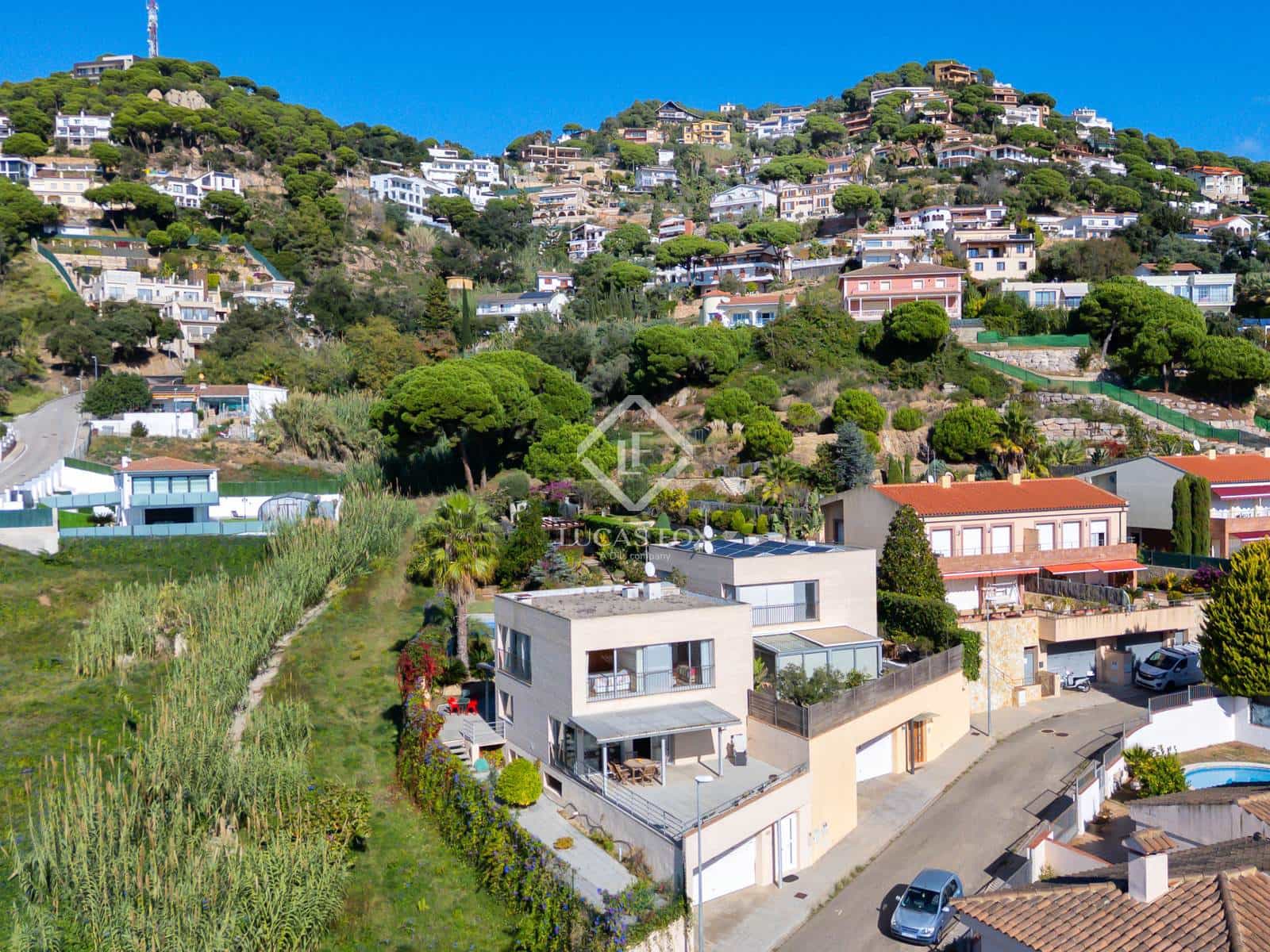 3 slaapkamer Villa te koop in Lloret de Mar met zwembad garage - € 650.000 (Ref: 9371353)