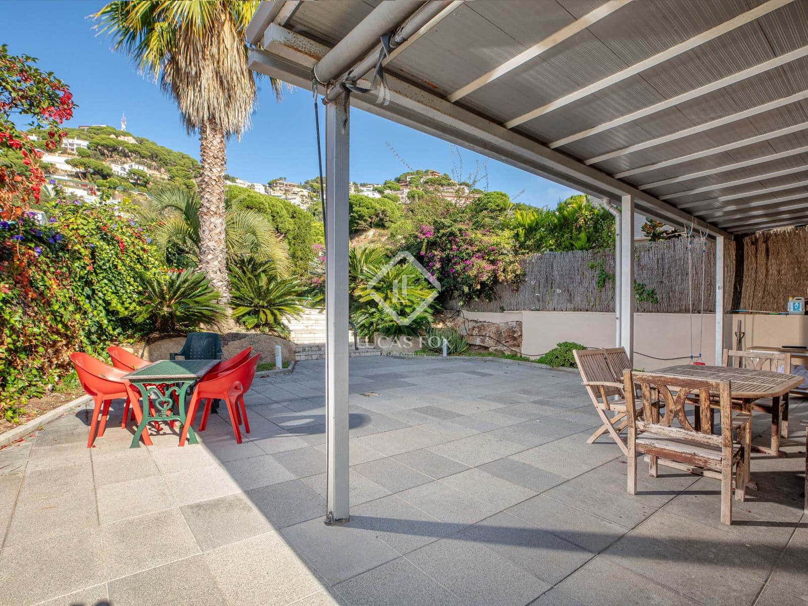 3 slaapkamer Villa te koop in Lloret de Mar met zwembad garage - € 650.000 (Ref: 9371353)