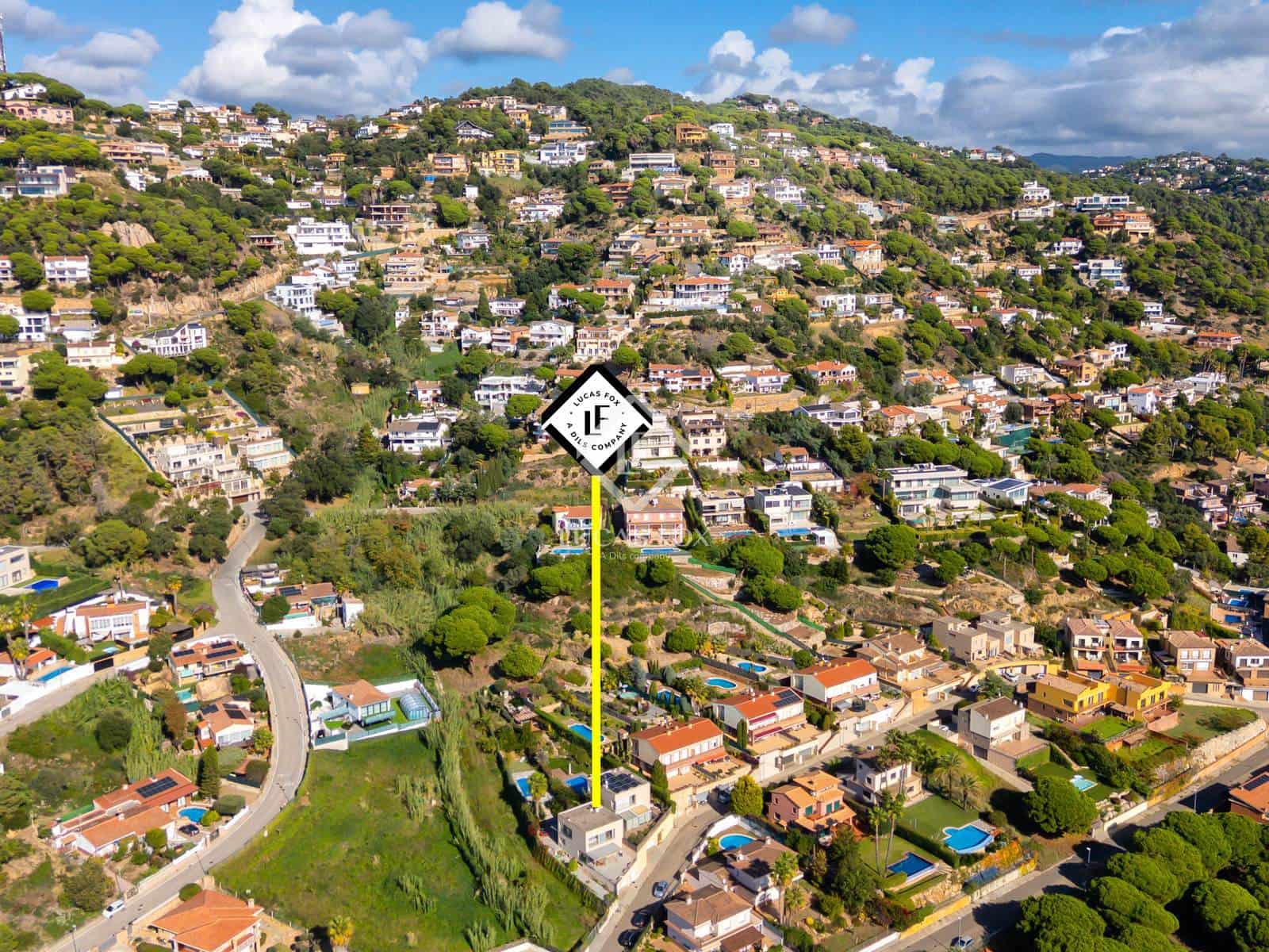 3 slaapkamer Villa te koop in Lloret de Mar met zwembad garage - € 650.000 (Ref: 9371353)