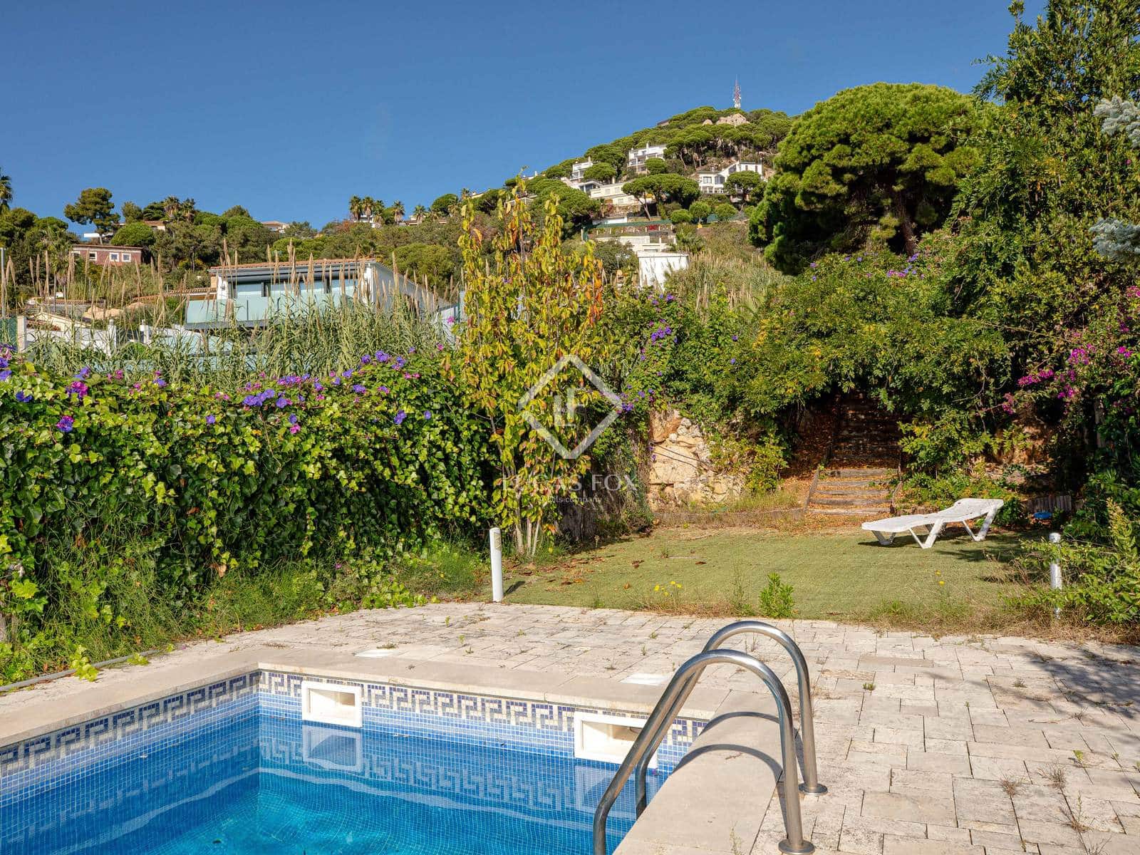 3 slaapkamer Villa te koop in Lloret de Mar met zwembad garage - € 650.000 (Ref: 9371353)