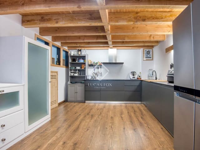 7 bedroom Villa for sale in Sant Feliu de Guíxols - € 775,000 (Ref: 9371354)