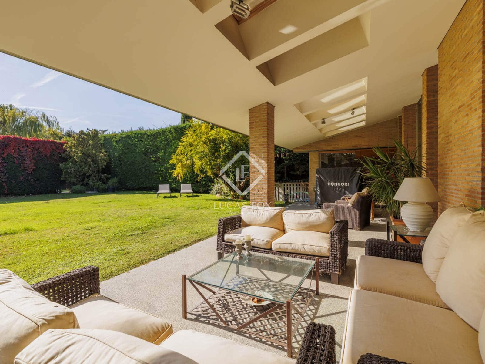 7 soveværelse Villa til salg i Pozuelo de Alarcon med swimmingpool garage - € 3.995.000 (Ref: 9371355)