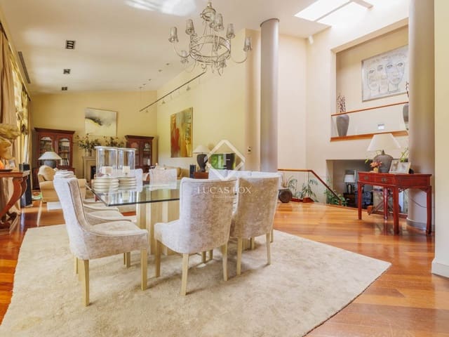 7 sypialnia Willa na sprzedaż w Pozuelo de Alarcón z basenem garażem - 3 995 000 € (Ref: 9371355)