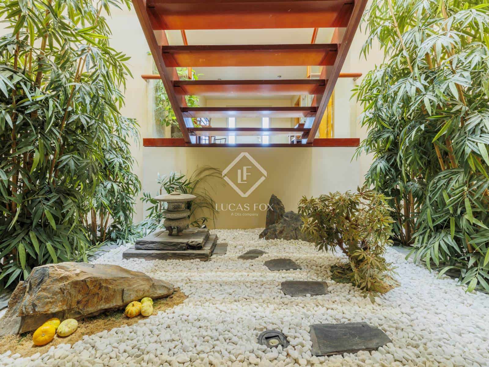 7 soveværelse Villa til salg i Pozuelo de Alarcon med swimmingpool garage - € 3.995.000 (Ref: 9371355)