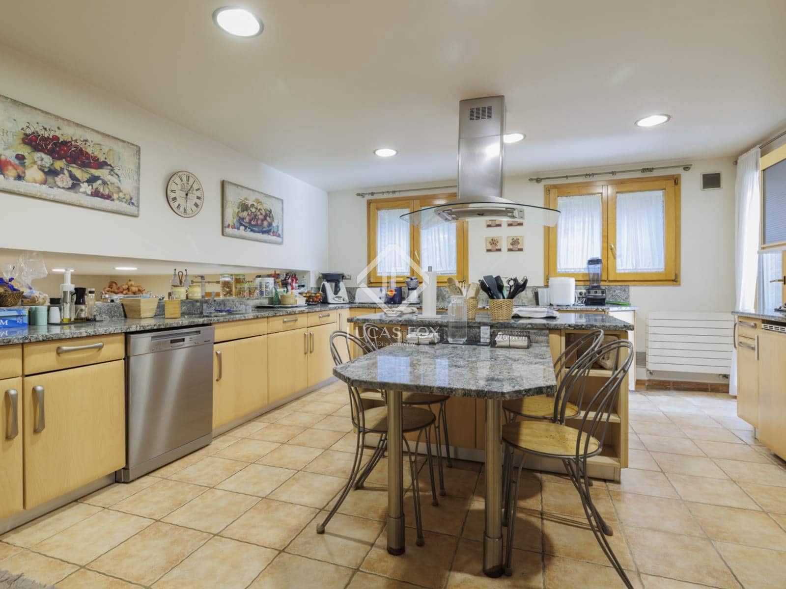 7 soveværelse Villa til salg i Pozuelo de Alarcon med swimmingpool garage - € 3.995.000 (Ref: 9371355)