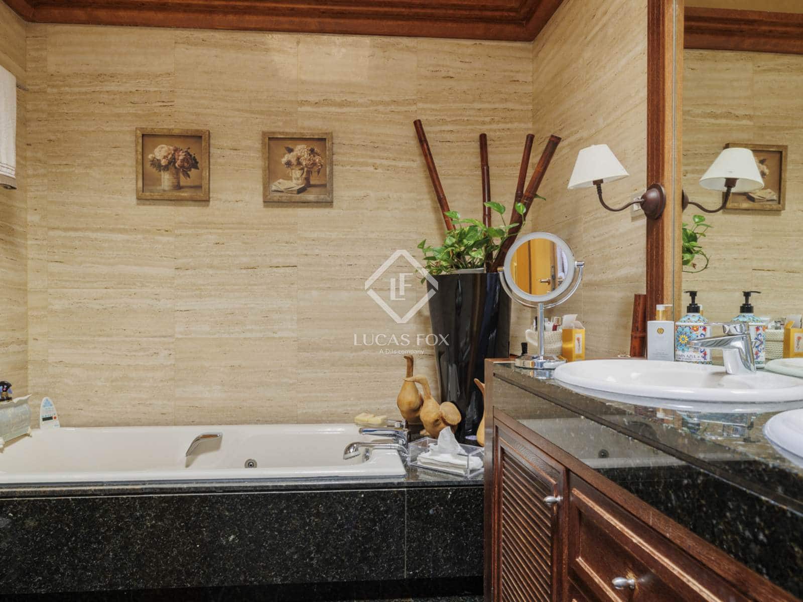 7 soveværelse Villa til salg i Pozuelo de Alarcon med swimmingpool garage - € 3.995.000 (Ref: 9371355)