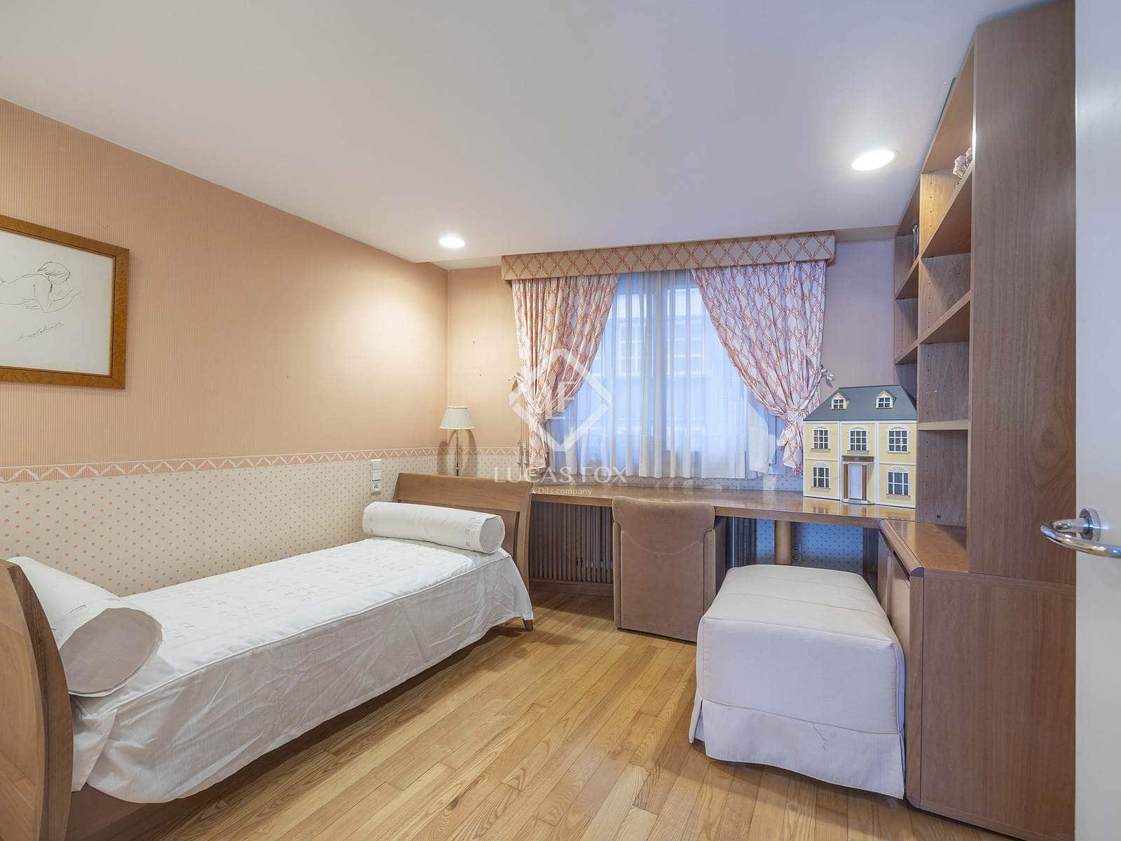 5 soveværelse Lejlighed til salg i Valencia by med garage - € 2.600.000 (Ref: 9372086)