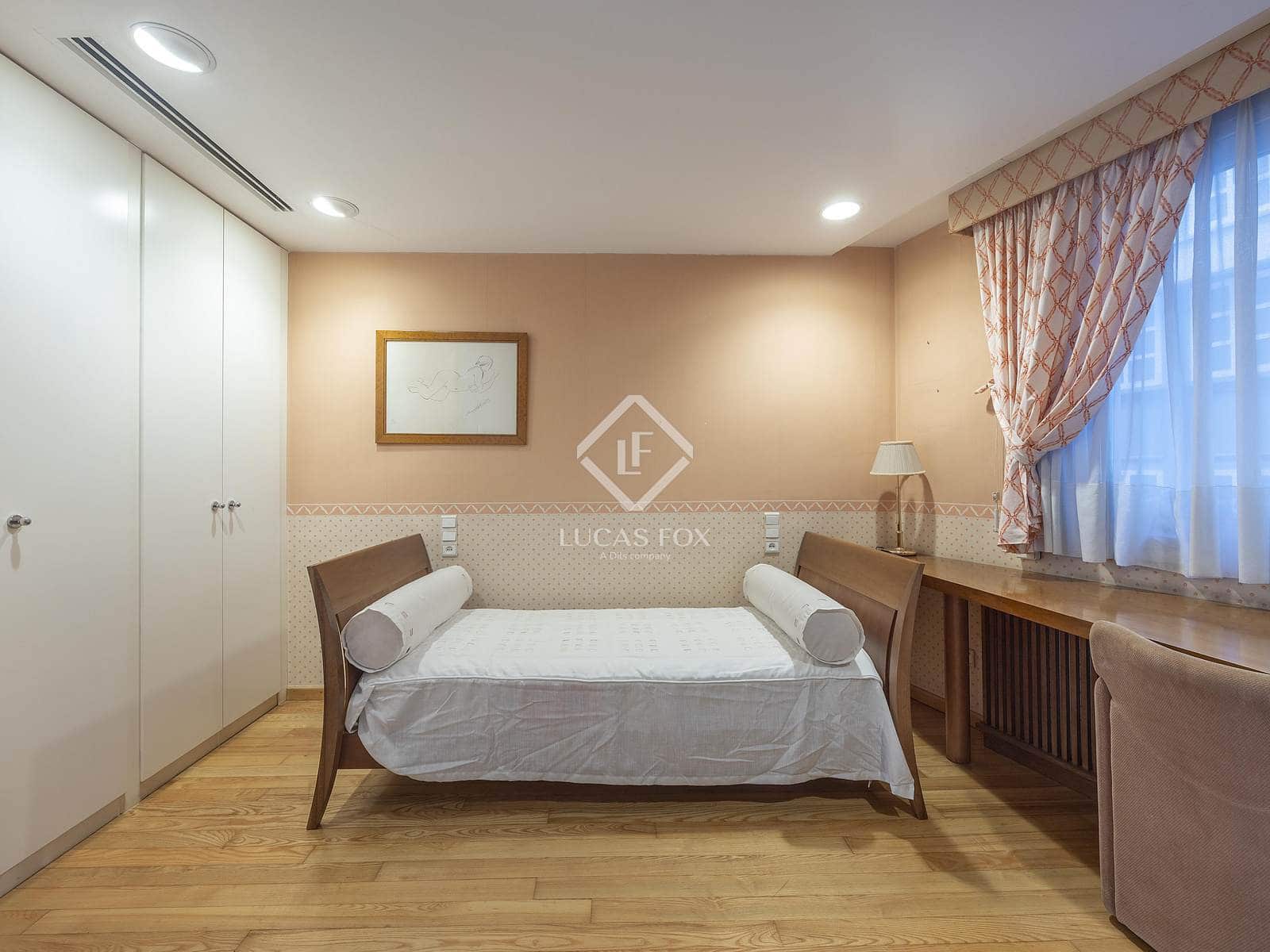 5 soveværelse Lejlighed til salg i Valencia by med garage - € 2.600.000 (Ref: 9372086)