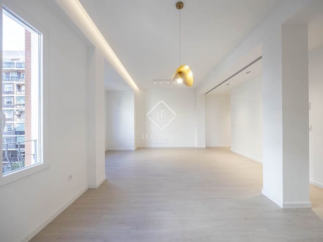 2 sypialnia Apartament do wynajęcia w Miasto Walencja - 2 200 € (Ref: 9372087)