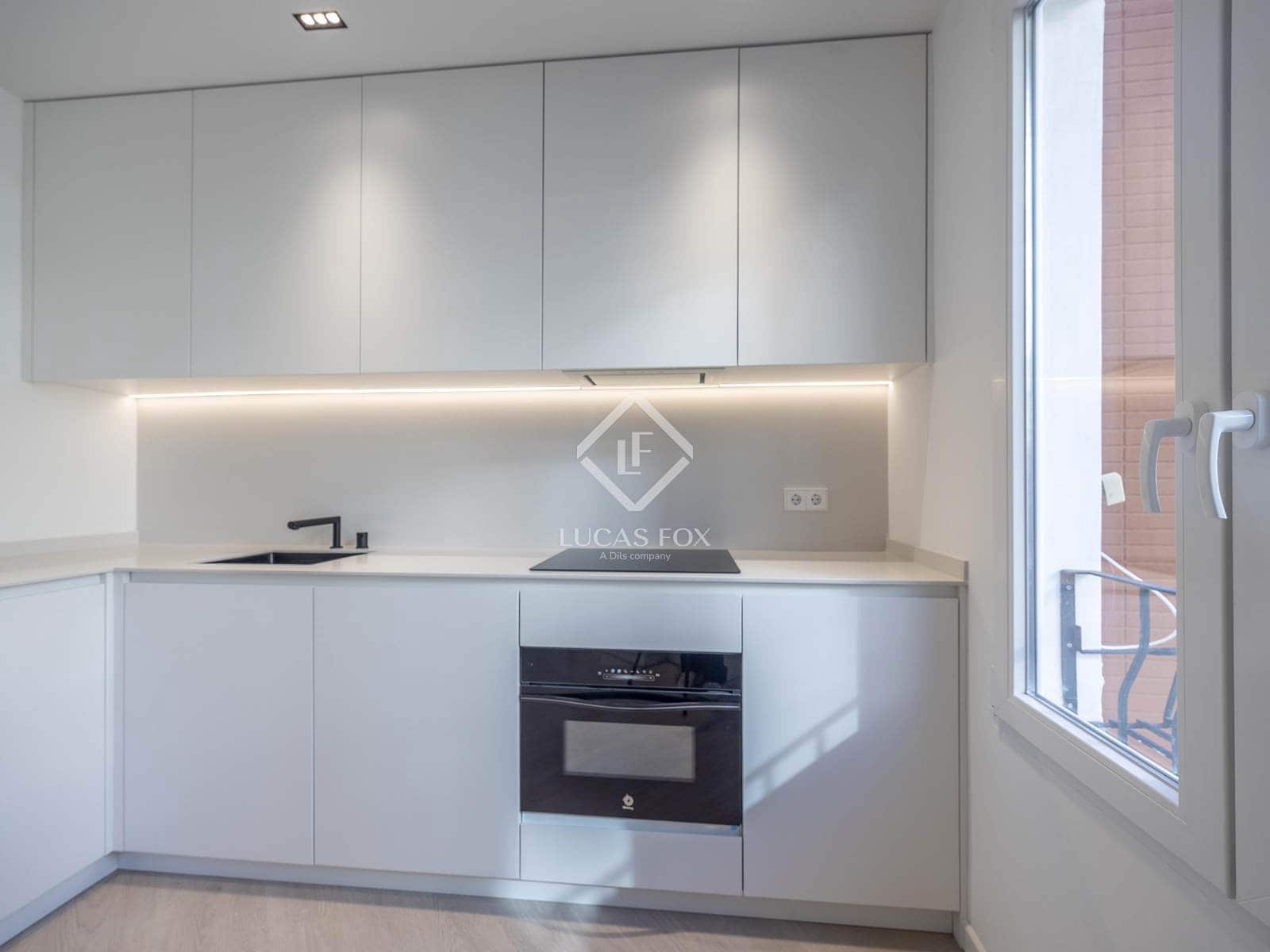 2 sypialnia Apartament do wynajęcia w Miasto Walencja - 2 200 € (Ref: 9372087)