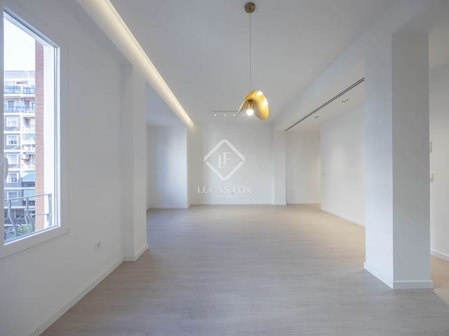 2 sypialnia Apartament do wynajęcia w Miasto Walencja - 2 200 € (Ref: 9372087)