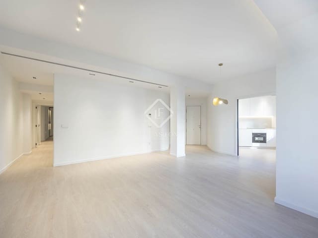 2 sypialnia Apartament do wynajęcia w Miasto Walencja - 2 200 € (Ref: 9372087)