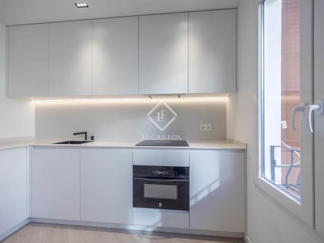 2 sypialnia Apartament do wynajęcia w Miasto Walencja - 2 200 € (Ref: 9372087)