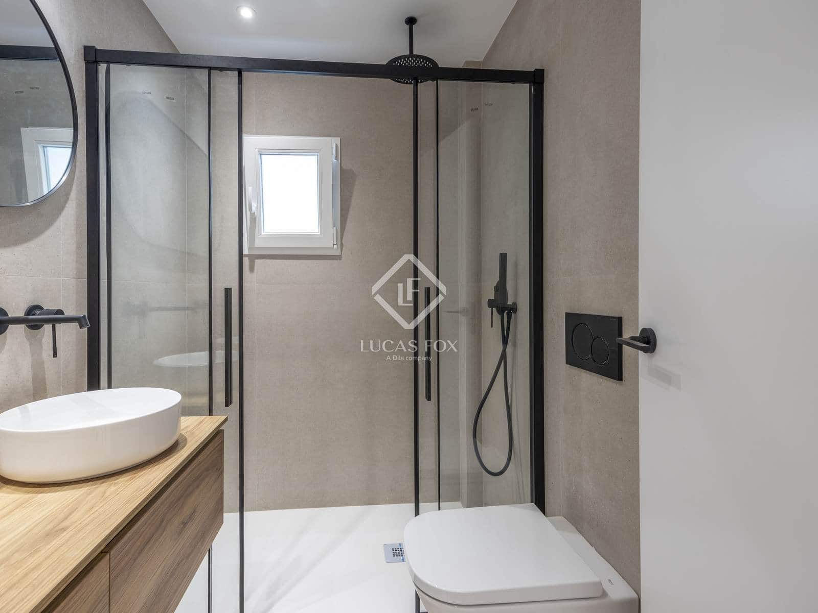 2 sypialnia Apartament do wynajęcia w Miasto Walencja - 2 200 € (Ref: 9372087)