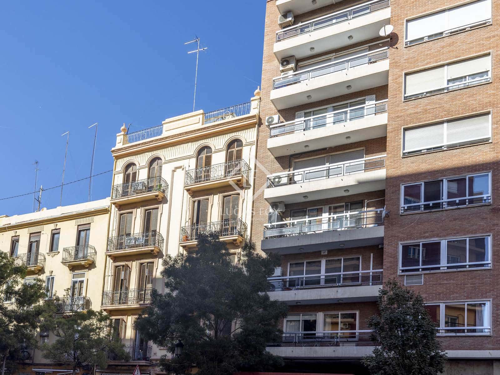 2 sypialnia Apartament do wynajęcia w Miasto Walencja - 2 200 € (Ref: 9372087)