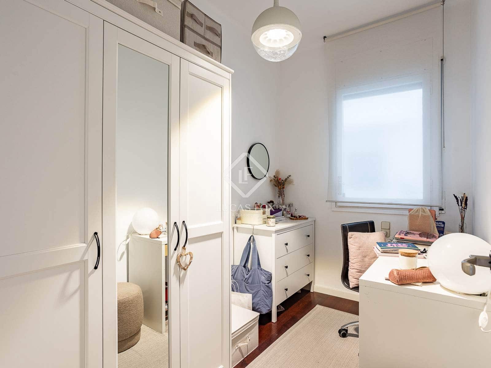 4 slaapkamer Appartement te koop in Barcelona stad - € 520.000 (Ref: 9372248)