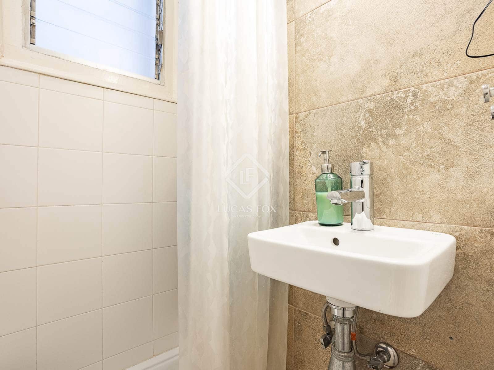 4 slaapkamer Appartement te koop in Barcelona stad - € 520.000 (Ref: 9372248)