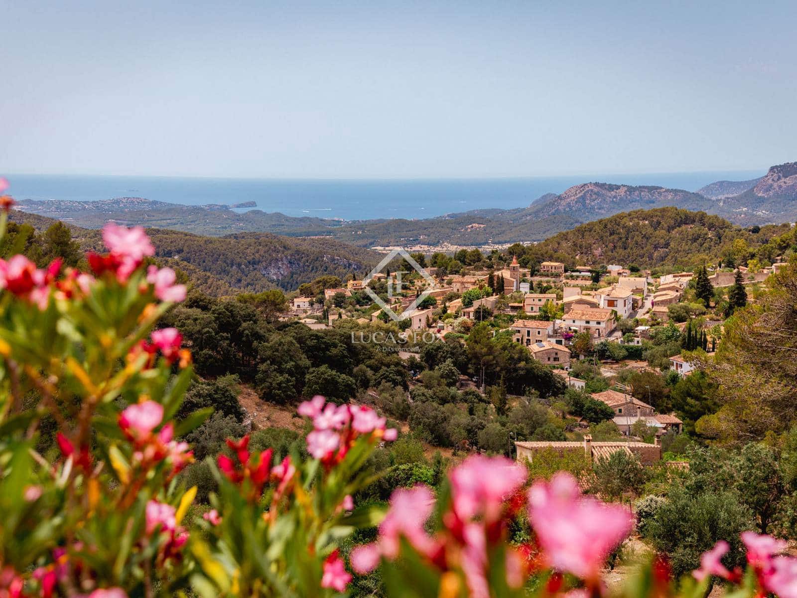 4 bedroom Villa for sale in Santa Maria del Cami with pool garage - € 2,450,000 (Ref: 9372249)