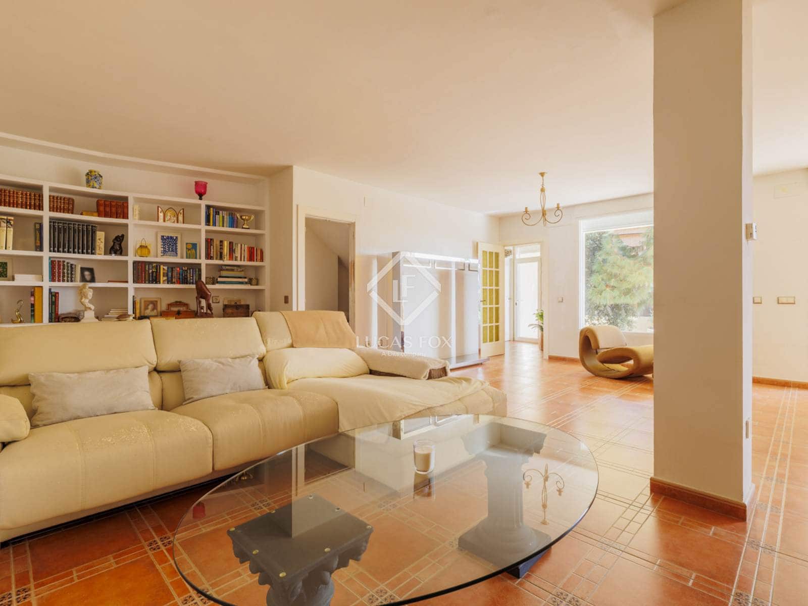 5 slaapkamer Villa te koop in Boadilla del Monte met zwembad garage - € 1.150.000 (Ref: 9372251)