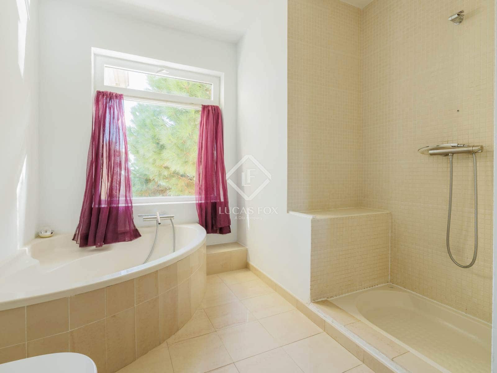 5 slaapkamer Villa te koop in Boadilla del Monte met zwembad garage - € 1.150.000 (Ref: 9372251)