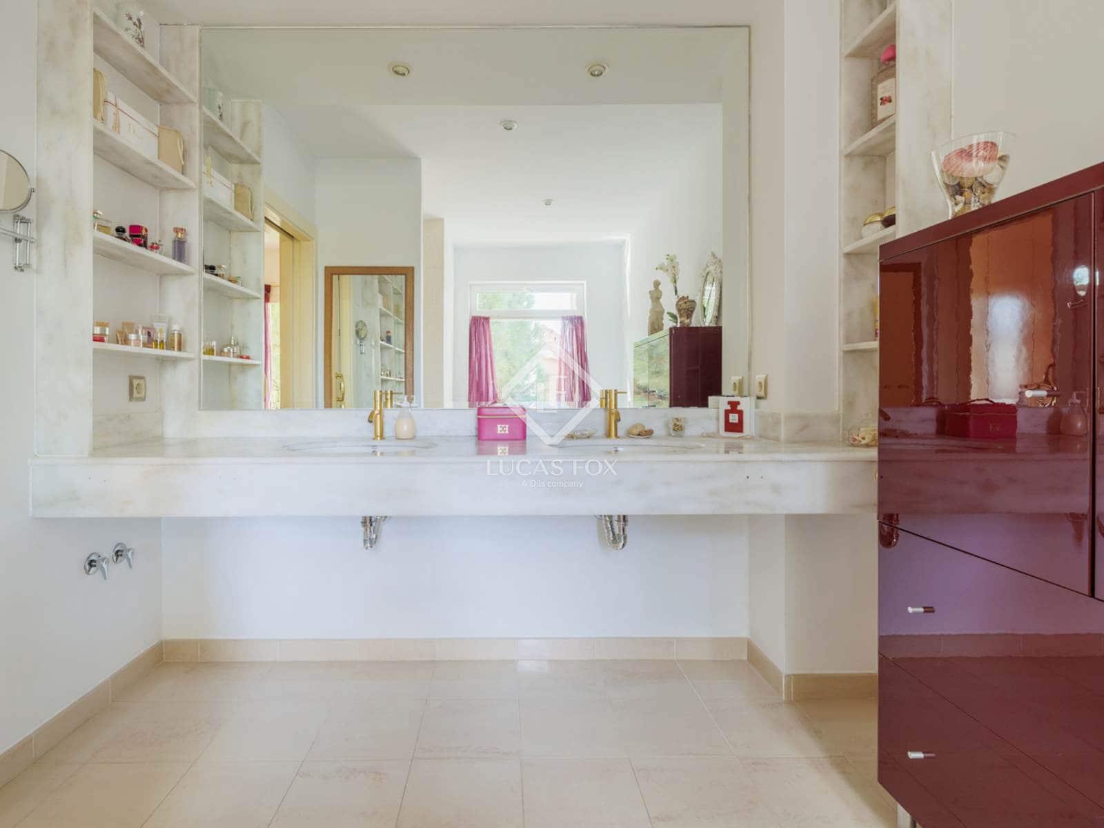 5 slaapkamer Villa te koop in Boadilla del Monte met zwembad garage - € 1.150.000 (Ref: 9372251)