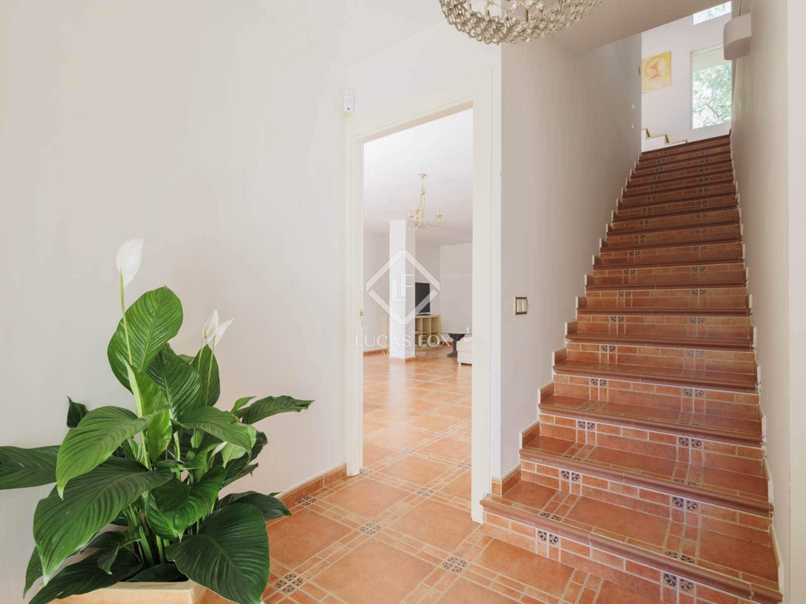 5 slaapkamer Villa te koop in Boadilla del Monte met zwembad garage - € 1.150.000 (Ref: 9372251)