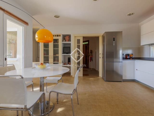 5 slaapkamer Villa te koop in Boadilla del Monte met zwembad garage - € 1.150.000 (Ref: 9372251)