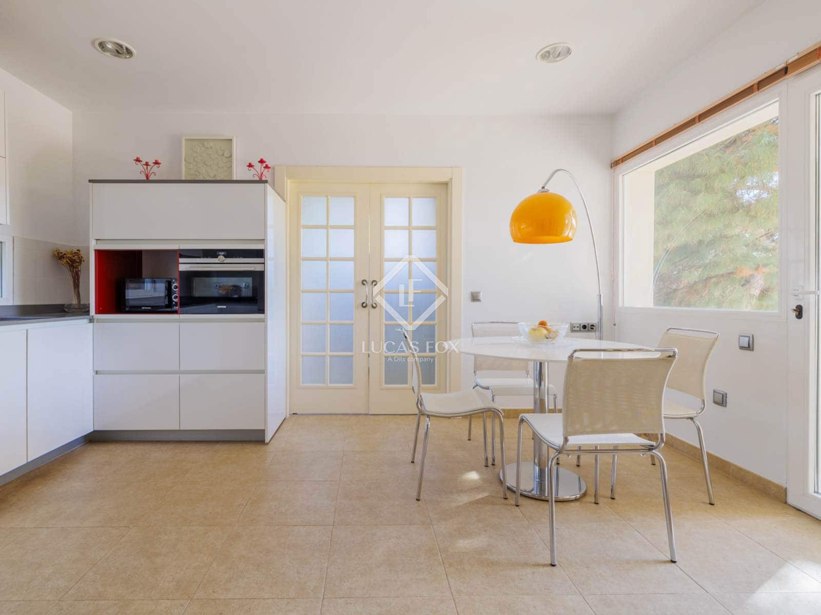 5 slaapkamer Villa te koop in Boadilla del Monte met zwembad garage - € 1.150.000 (Ref: 9372251)