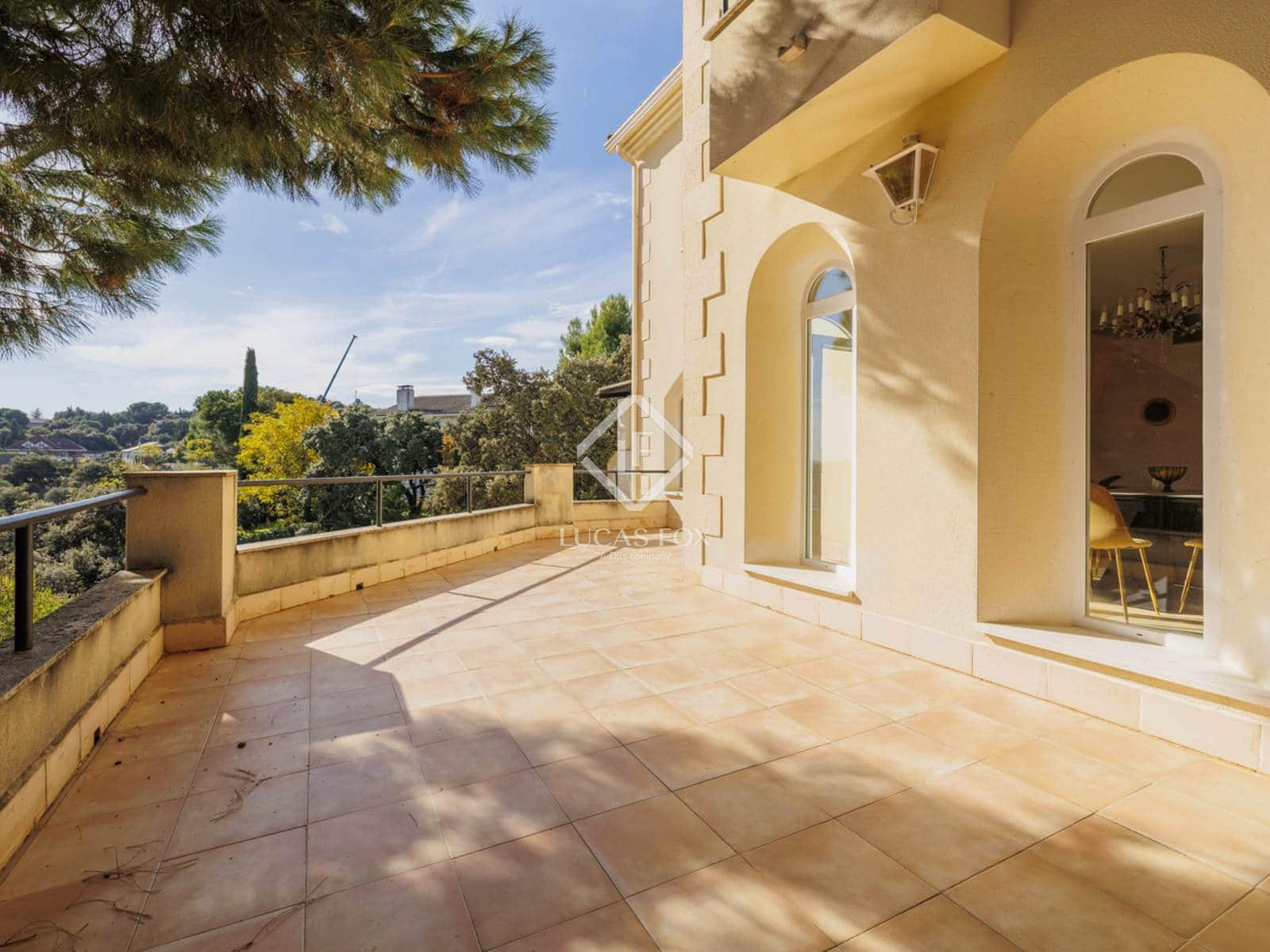 5 slaapkamer Villa te koop in Boadilla del Monte met zwembad garage - € 1.150.000 (Ref: 9372251)