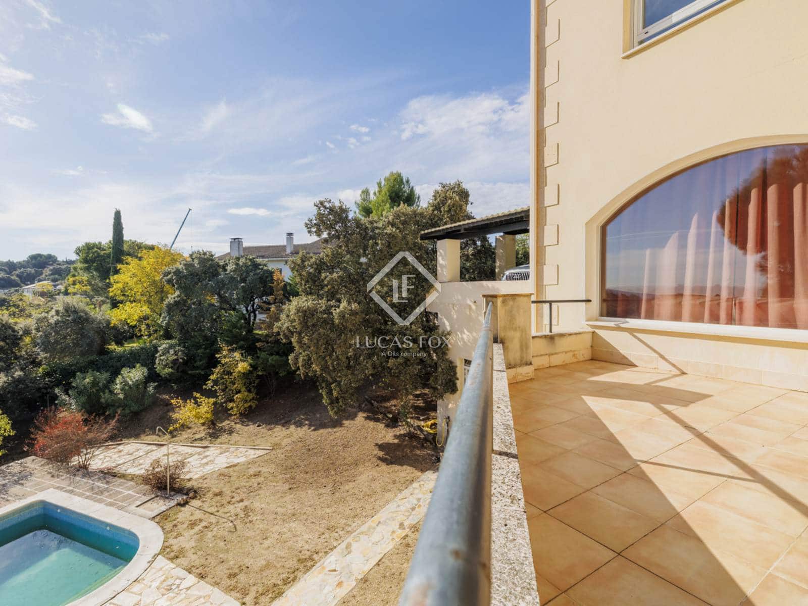5 slaapkamer Villa te koop in Boadilla del Monte met zwembad garage - € 1.150.000 (Ref: 9372251)