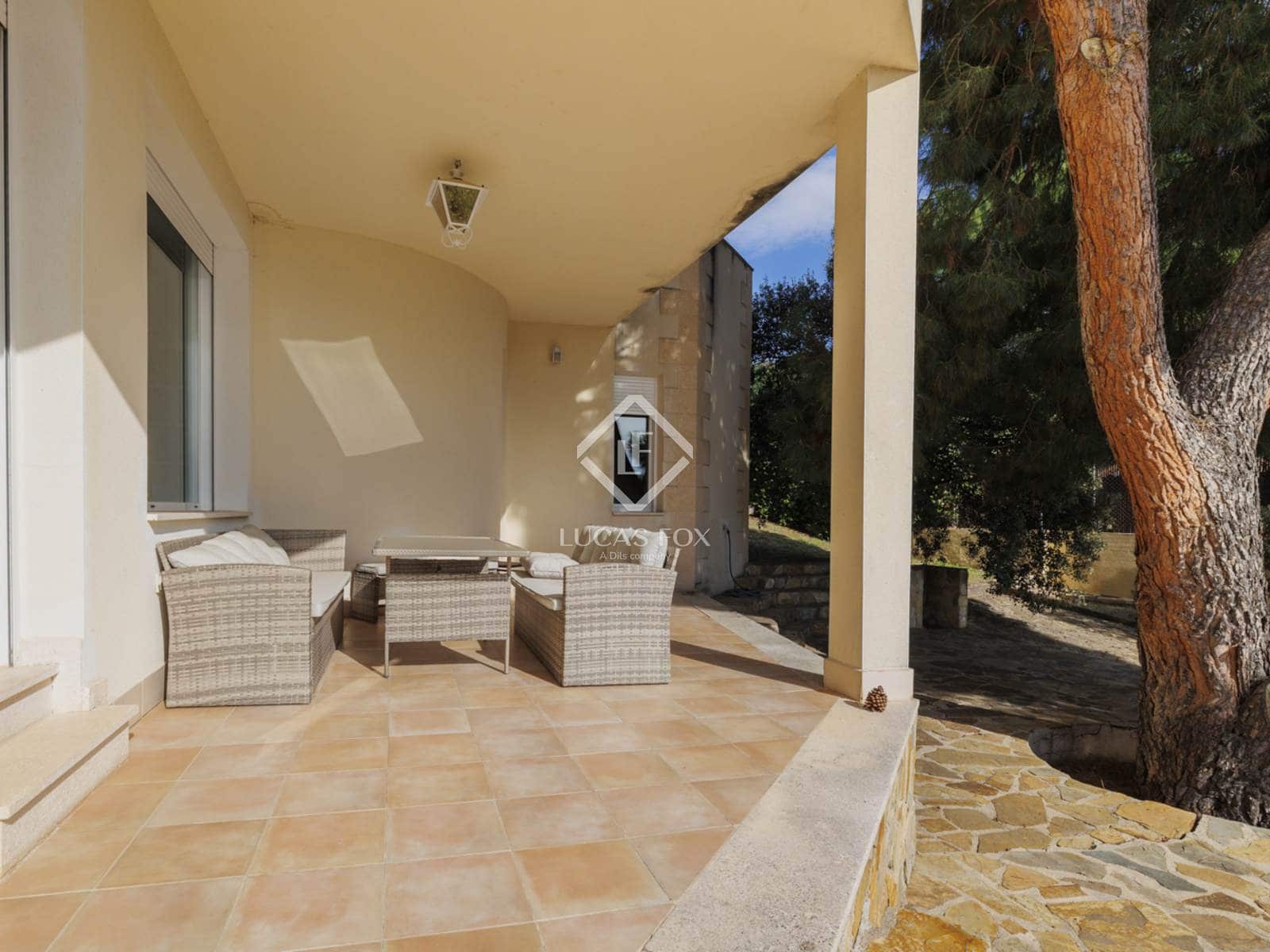 5 slaapkamer Villa te koop in Boadilla del Monte met zwembad garage - € 1.150.000 (Ref: 9372251)