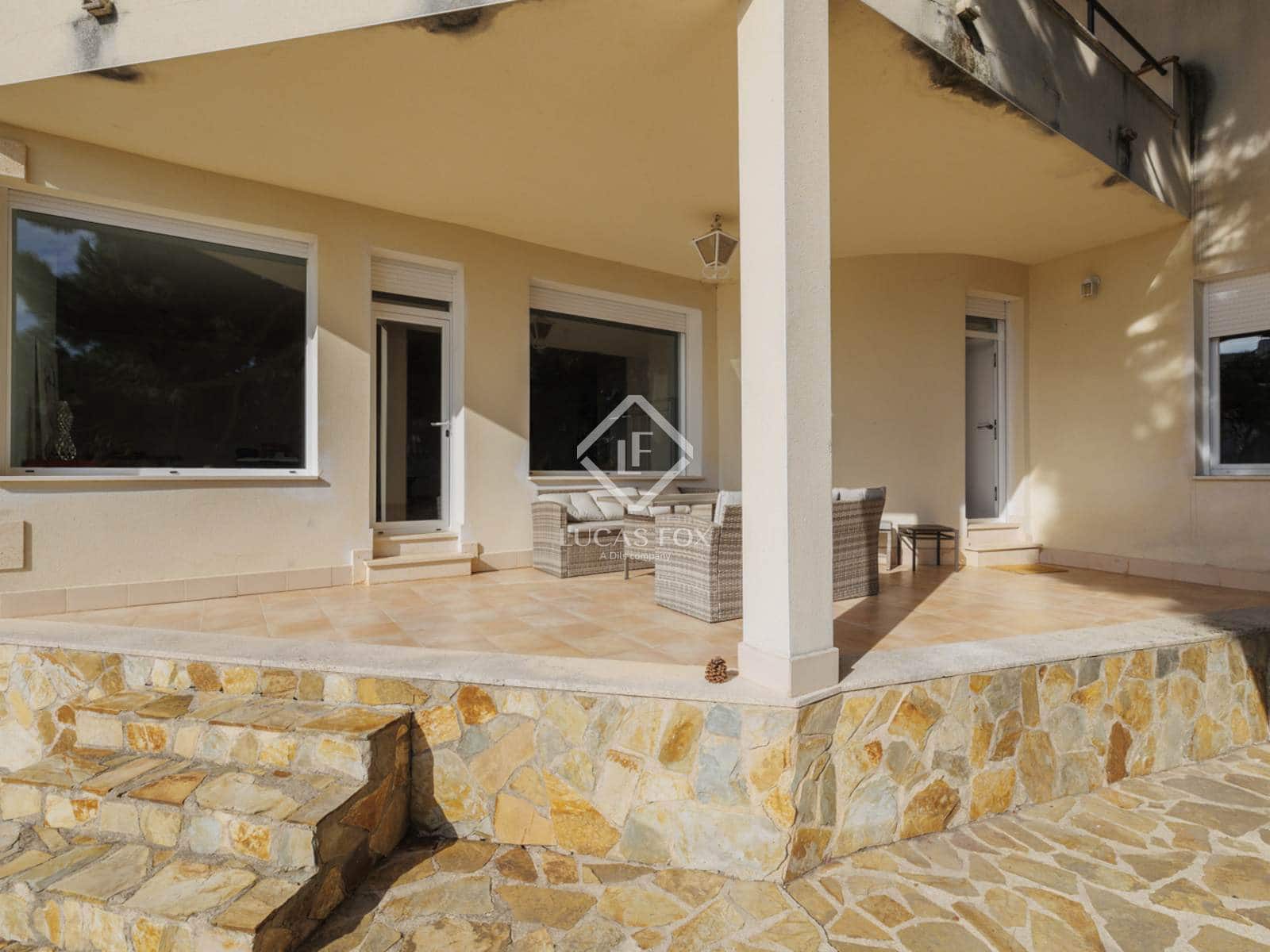 5 slaapkamer Villa te koop in Boadilla del Monte met zwembad garage - € 1.150.000 (Ref: 9372251)