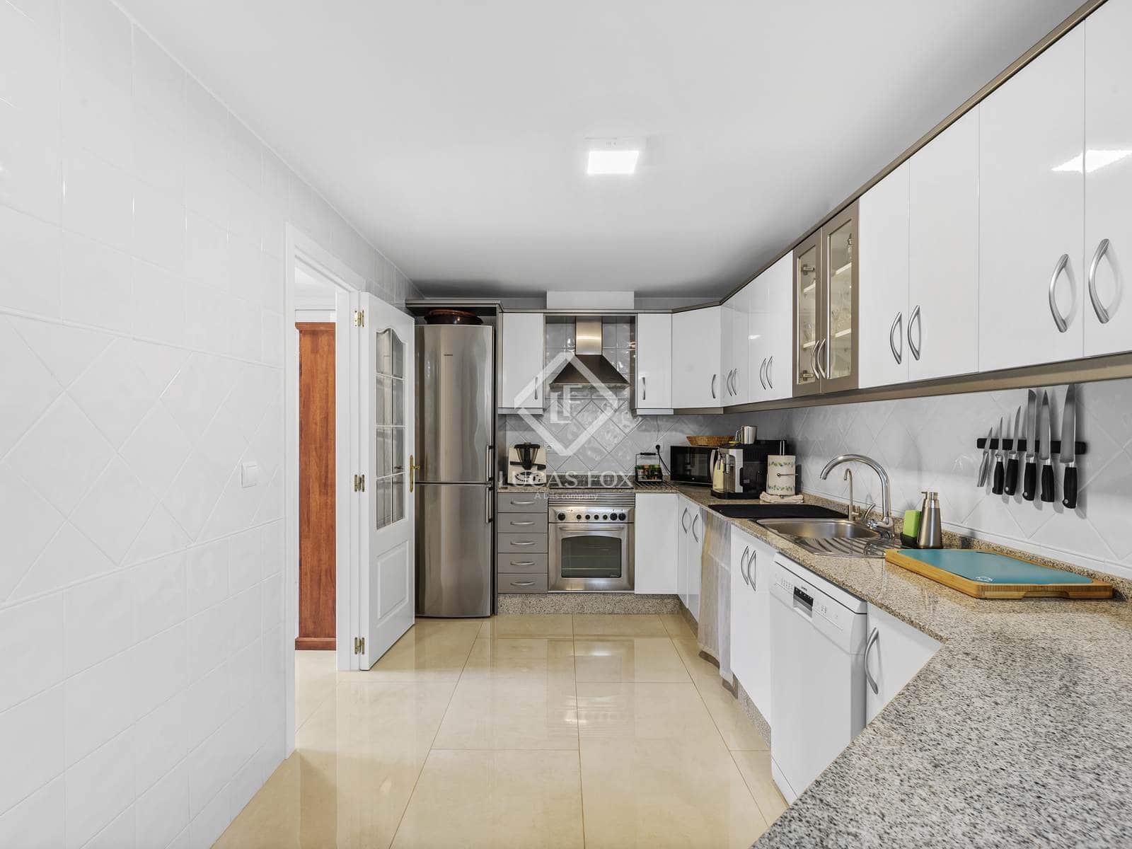 3 bedroom Villa for sale in Altea with pool garage - € 649,000 (Ref: 9374247)