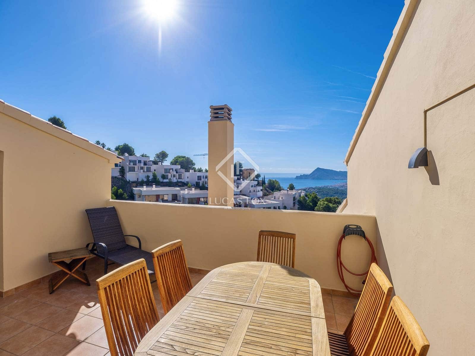 3 bedroom Villa for sale in Altea with pool garage - € 649,000 (Ref: 9374247)