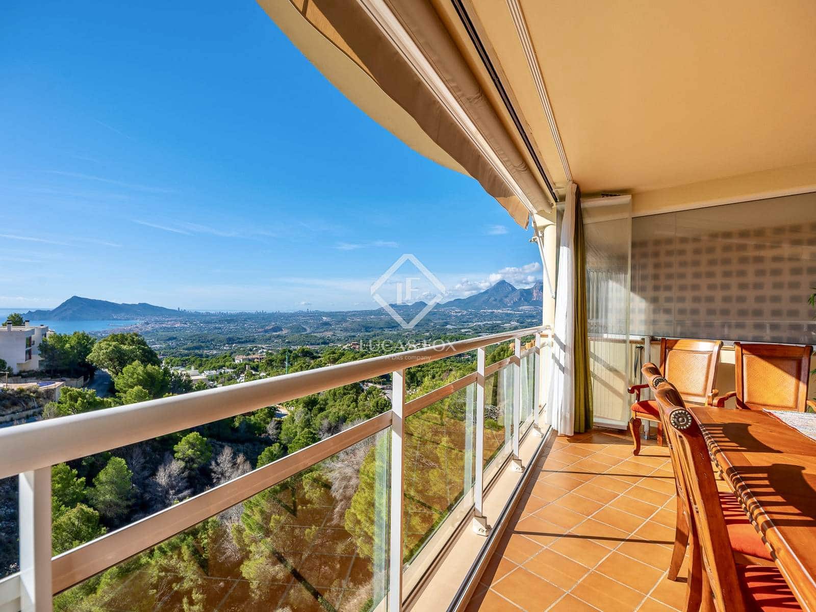 3 bedroom Villa for sale in Altea with pool garage - € 649,000 (Ref: 9374247)