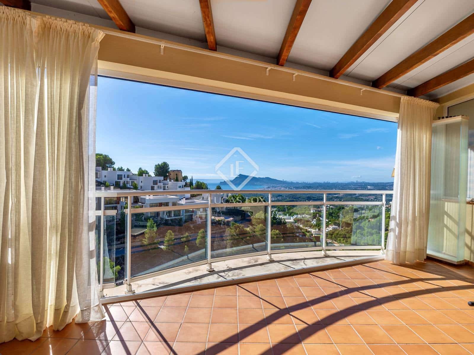 3 bedroom Villa for sale in Altea with pool garage - € 649,000 (Ref: 9374247)