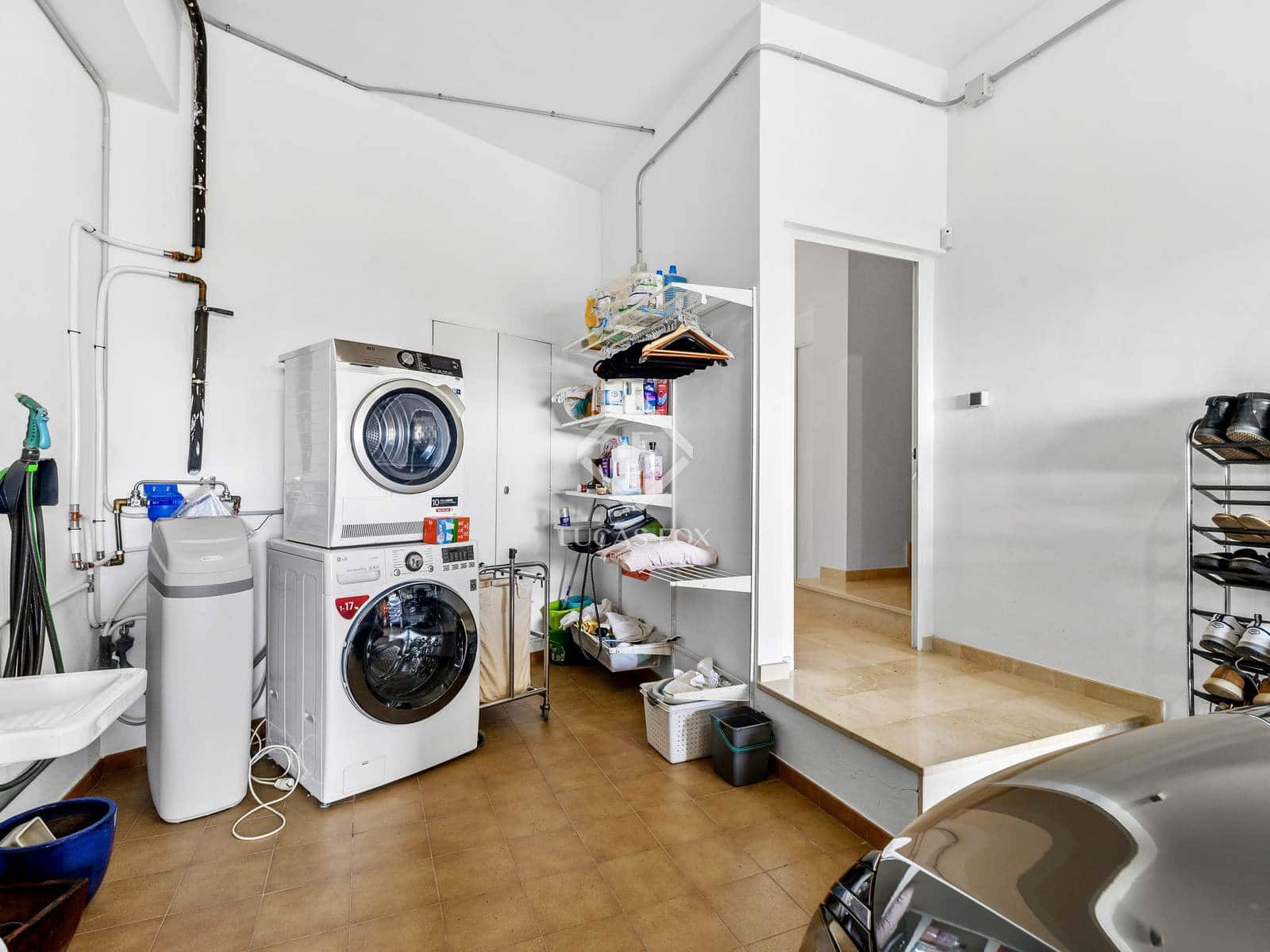 3 bedroom Villa for sale in Altea with pool garage - € 649,000 (Ref: 9374247)