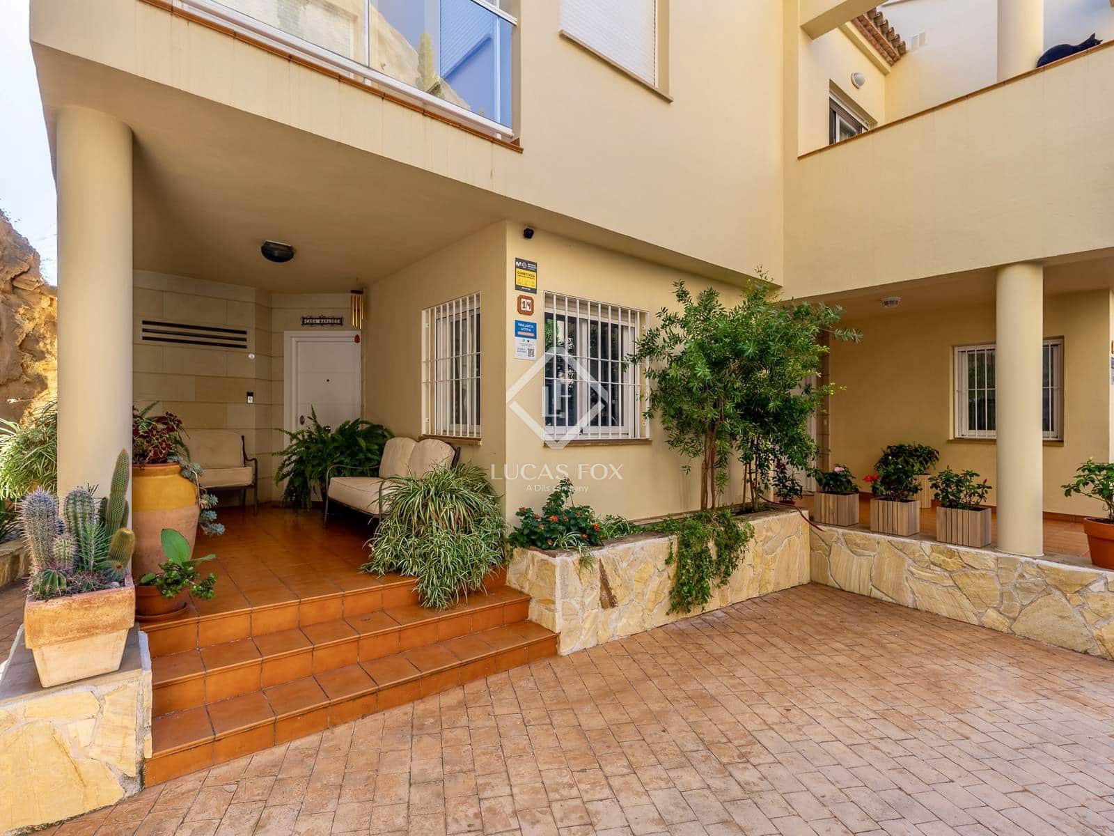 3 bedroom Villa for sale in Altea with pool garage - € 649,000 (Ref: 9374247)