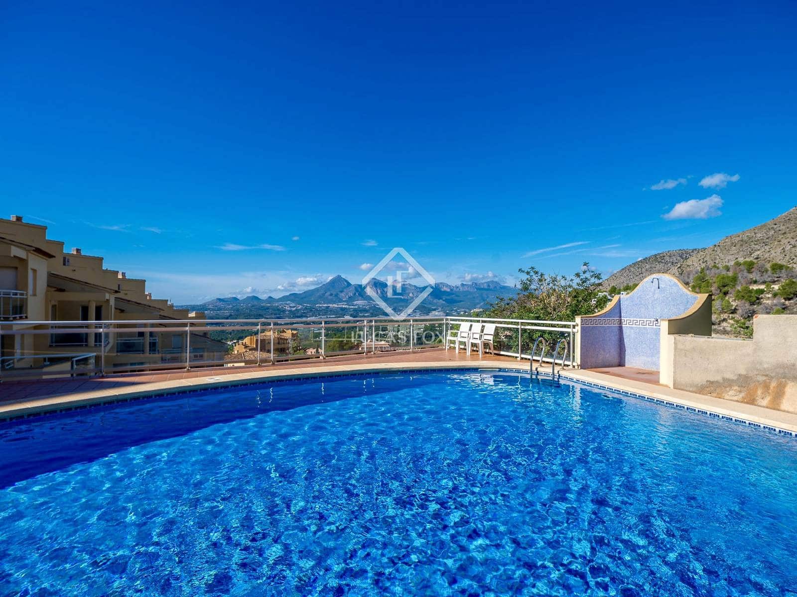 3 bedroom Villa for sale in Altea with pool garage - € 649,000 (Ref: 9374247)