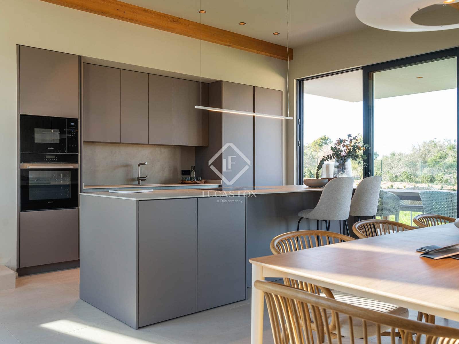 4 soveværelse Villa til salg i Palma de Mallorca med swimmingpool garage - € 2.790.000 (Ref: 9378098)